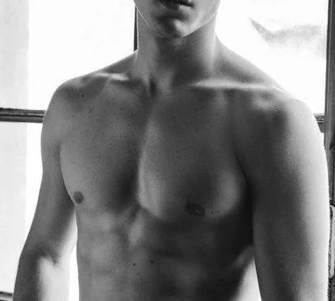 Poliglotjoe1 Chat XXX Ngoại tuyến