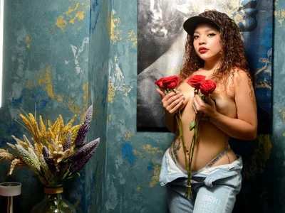 sweet_curlyx on StripChat