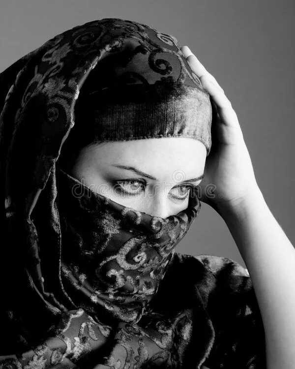 yamina_aziz's Offline Chat Room