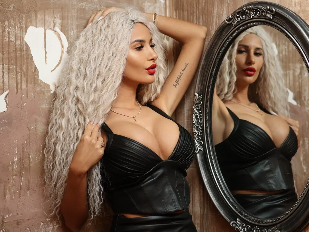 NadiaRosa Chat XXX offline