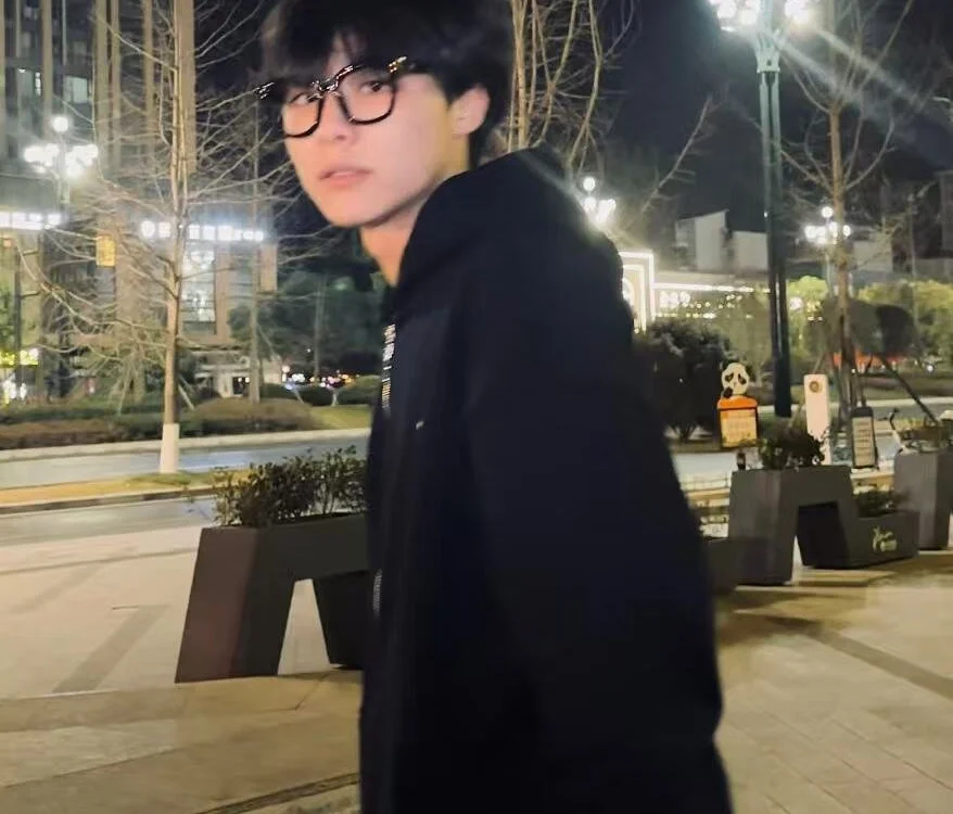 CaiYizhixun Offline XXX Chat