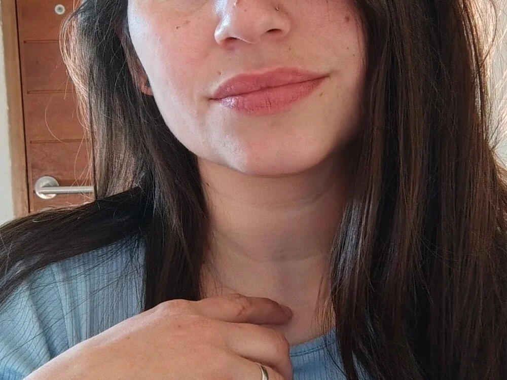 LolatuMiel offline XXX-chat