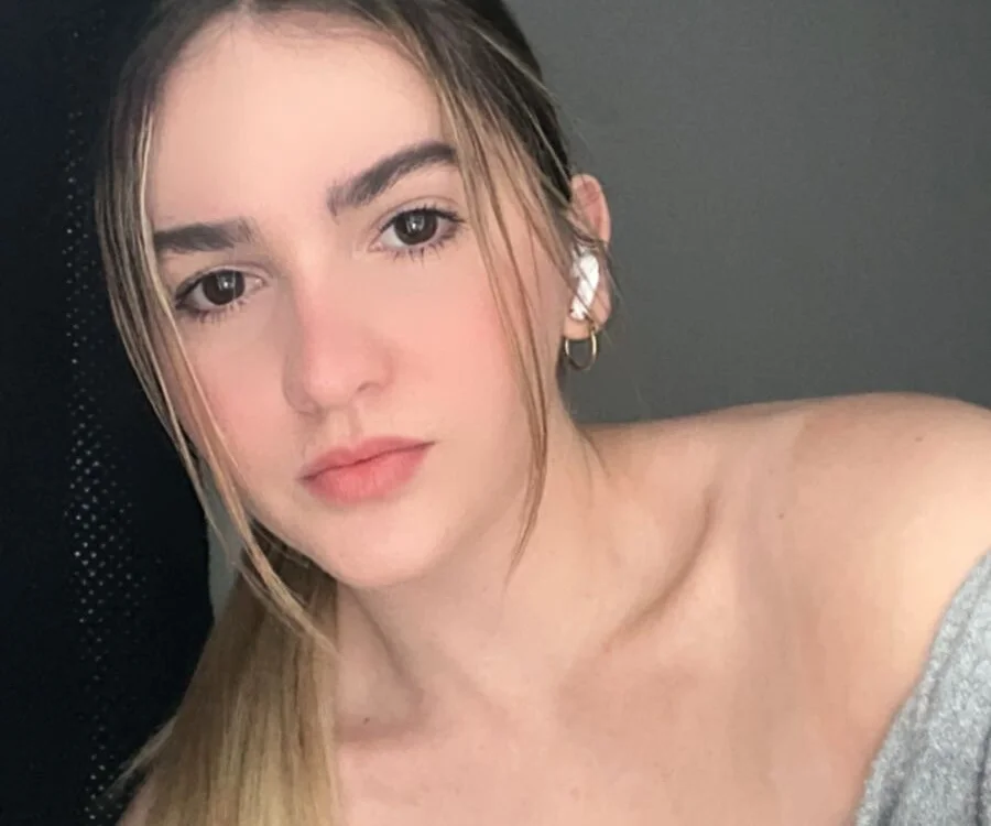 Whiteeateneaa offline chatrum
