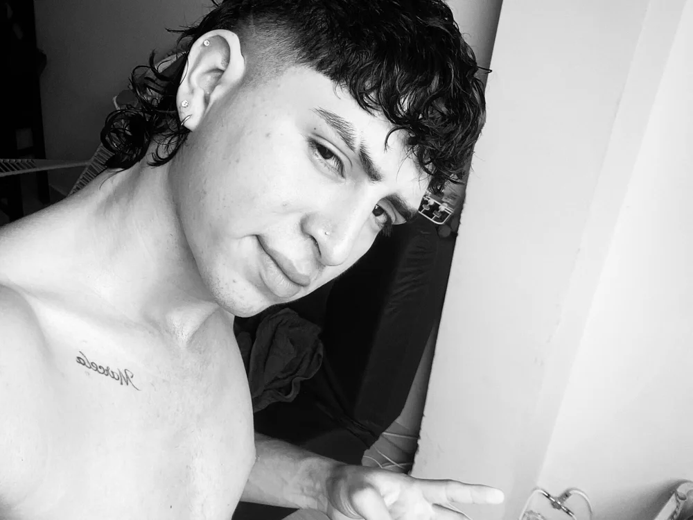 lucifer_boy10 offline chatrum