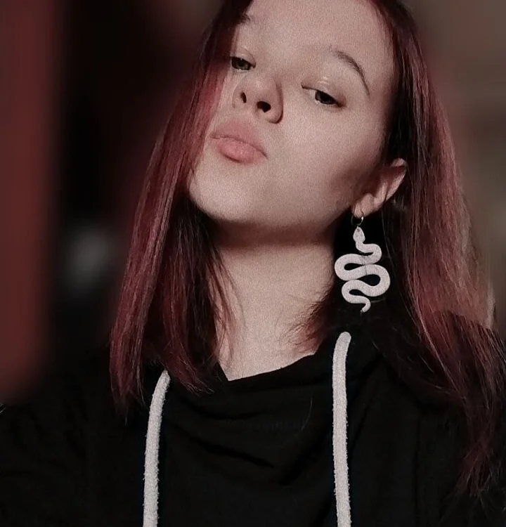 LoraDuell's Offline Chat Room