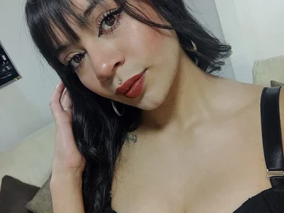 Jazmin_crown Female Colorfulyoung Free Webcam Sex