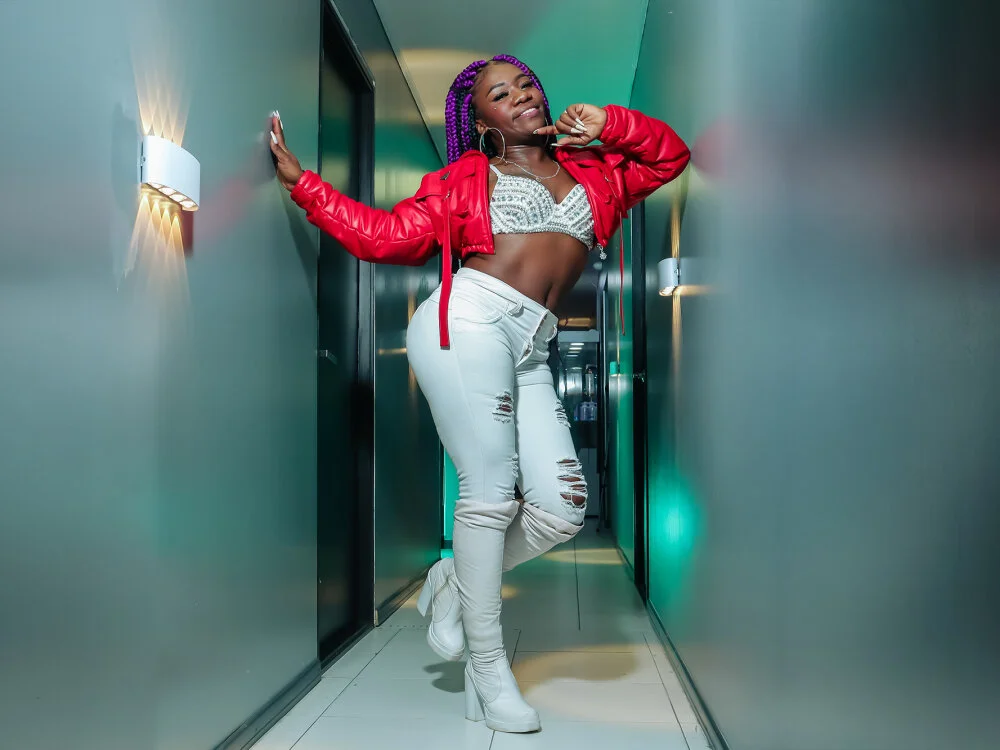 Charllotte_Brown: офлайн-секс-чат