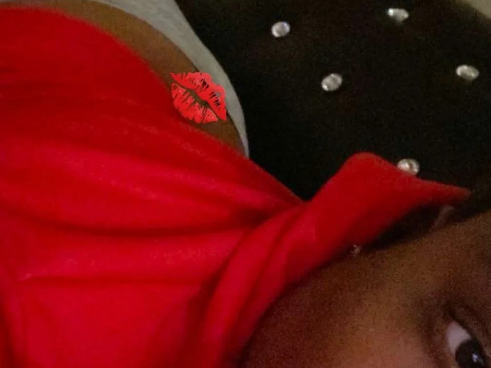 Phat-N-Juicy's Offline Chat Room