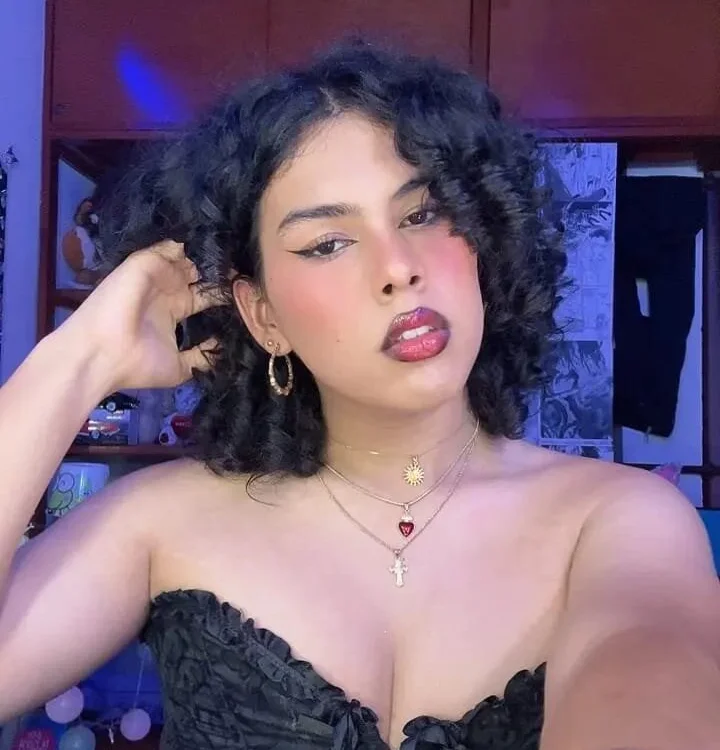 Little_Allin Offline XXX chat