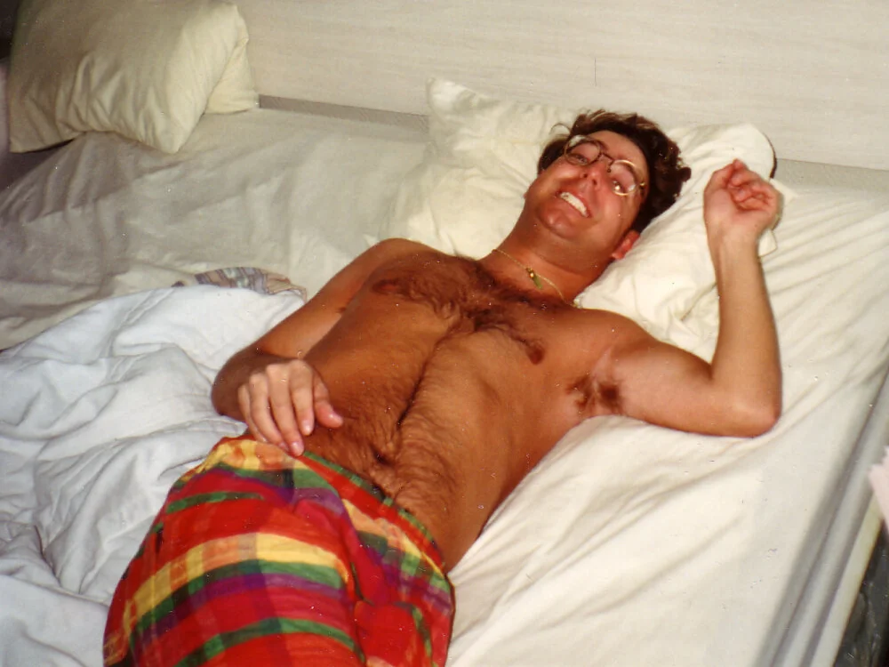 NakedOldNerdyDude Offline XXX-Chat