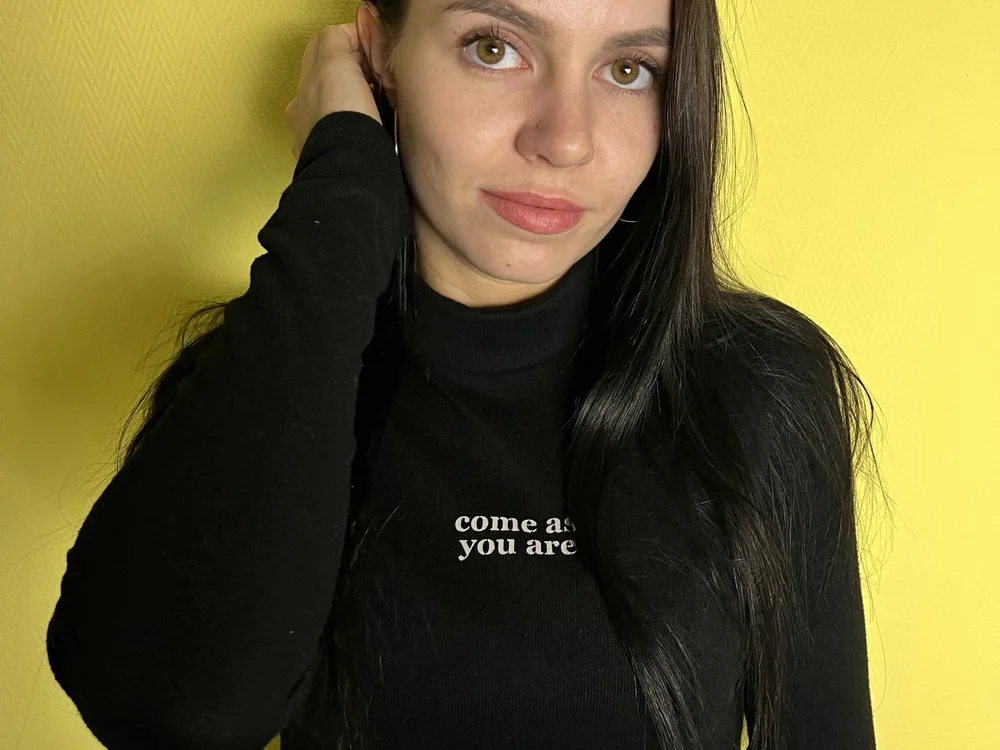 ChloeRobinson's Offline Chat Room