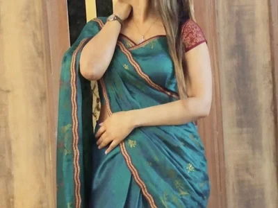 Sakshi_09 on StripChat