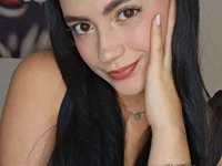 mialeia01 élő XXX-chatje