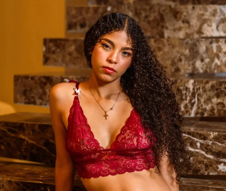 emmy_hot33's Offline XXX Chat