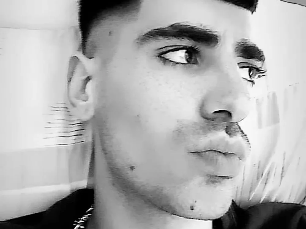 DarkBabyBoy's Offline XXX Chat