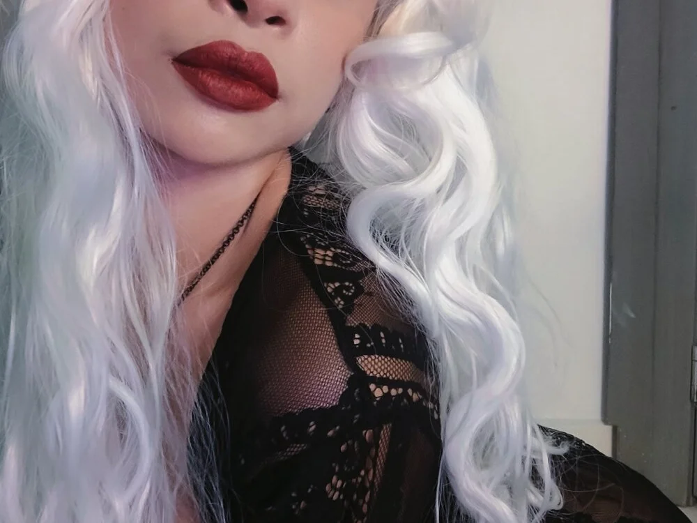 Офлайн-чат XXX LadyAvalon