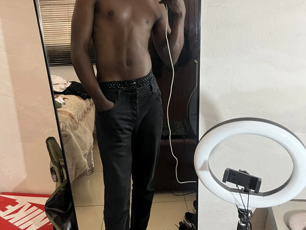 Chatroom XXX hors ligne de Boytoy_BigD