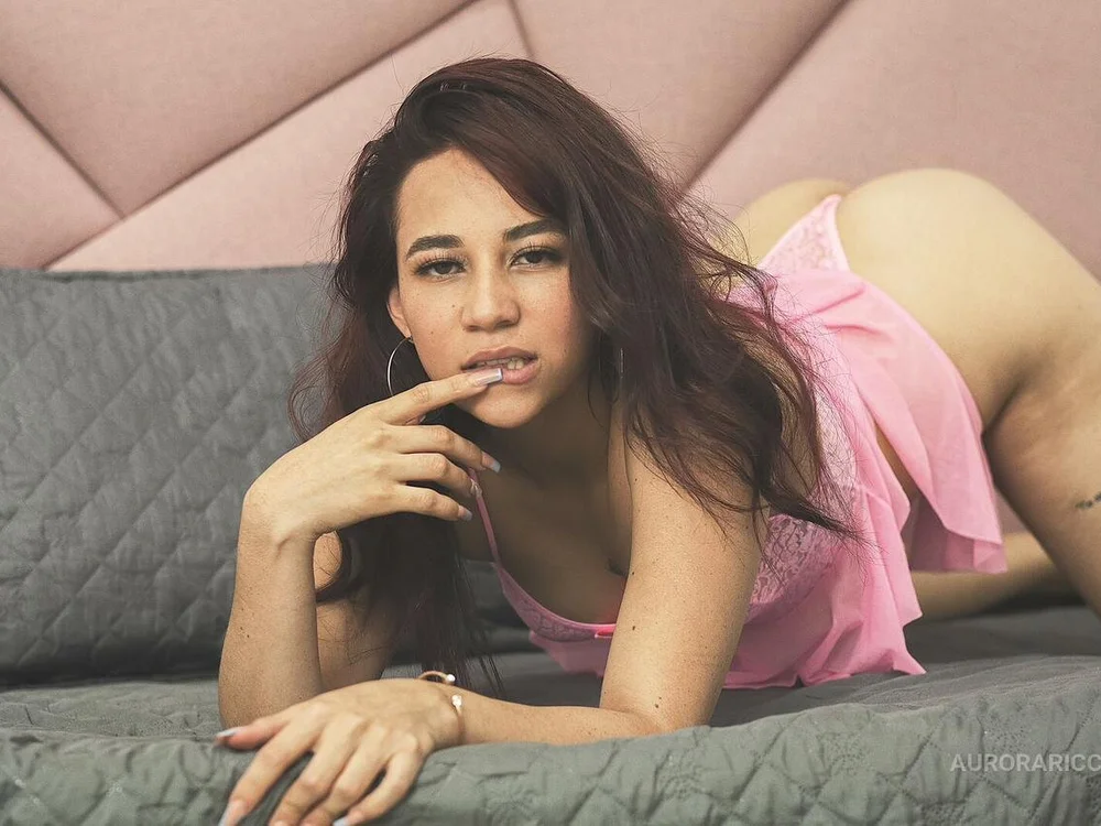 Charlotte_rous offline chatrum