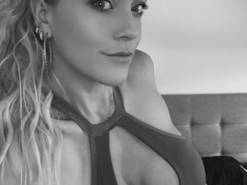 missconly's Offline XXX Chat