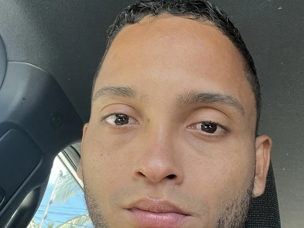 YQuinterp8388's Offline XXX Chat