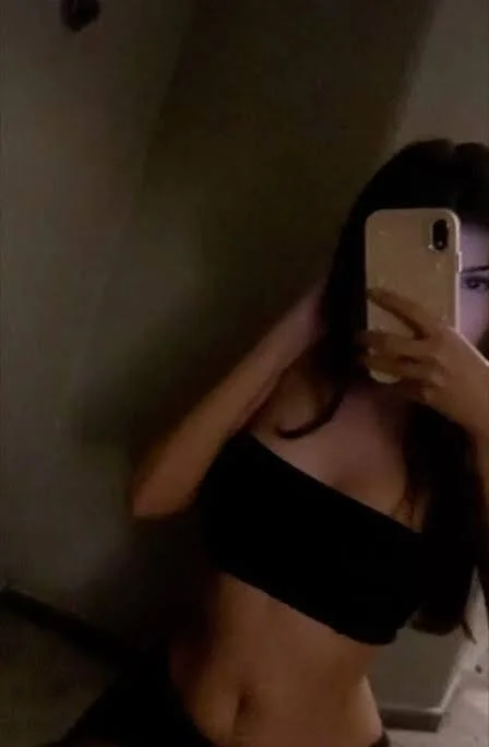 Snesh_Malhotra_006's most recent online preview