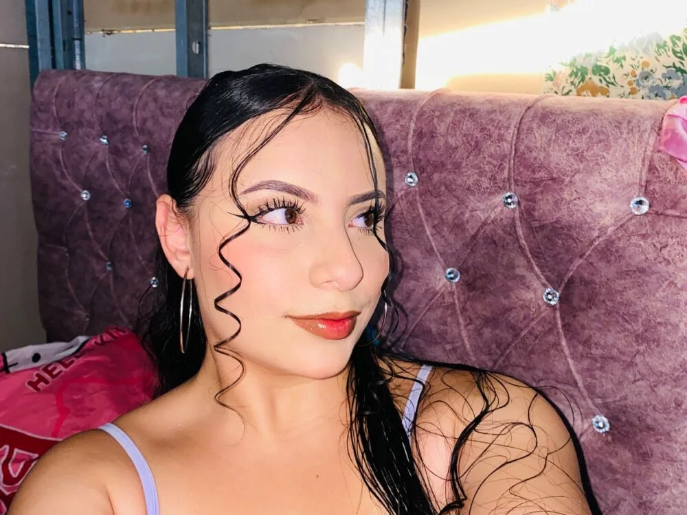 andrea-vega's Offline XXX Chat