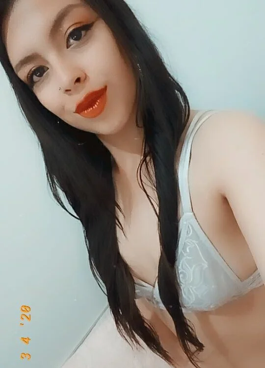 Selena_Devine's Offline XXX Chat