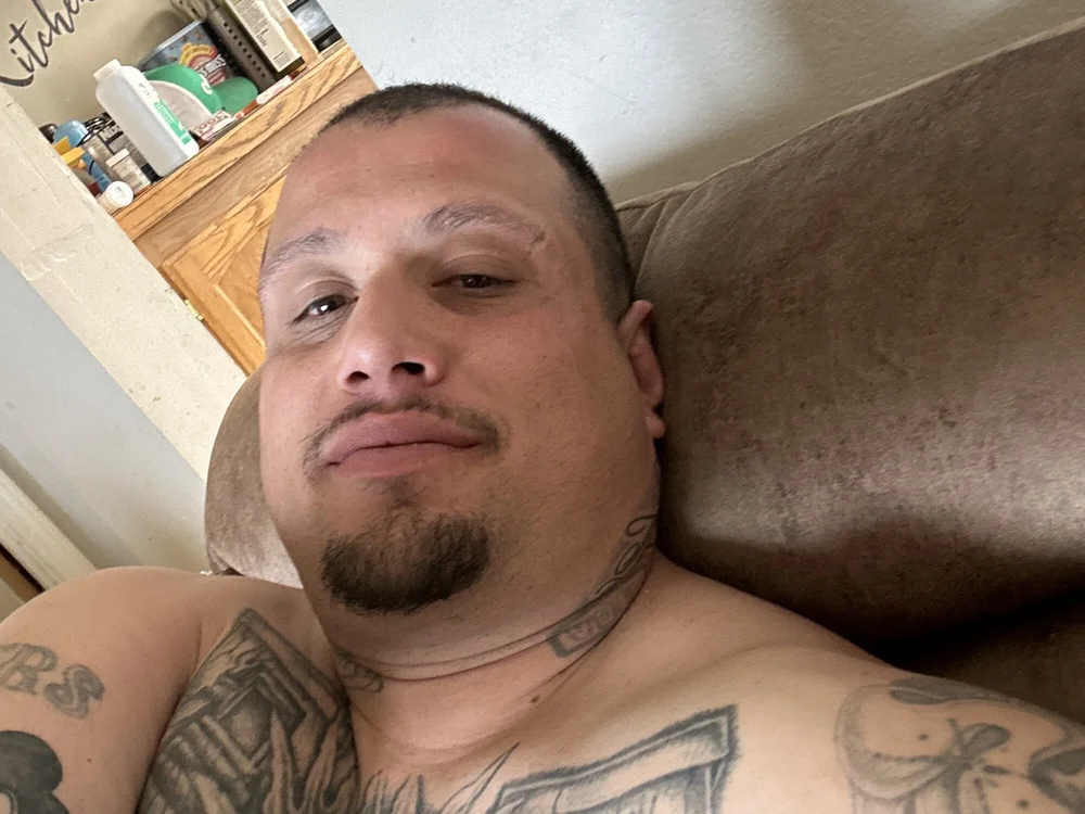 geegee1414's Offline Chat Room