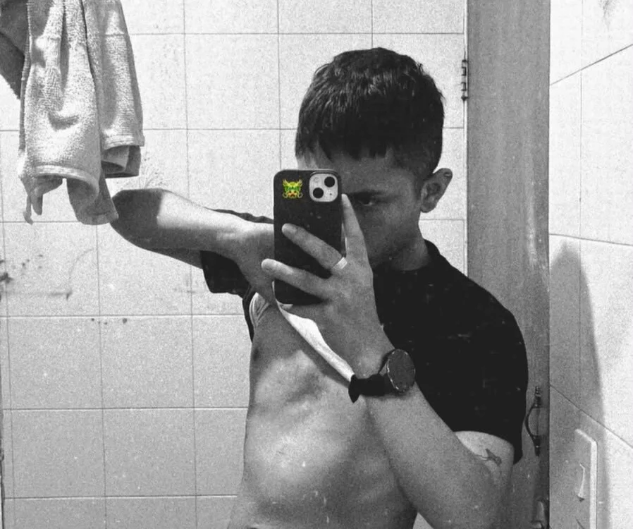 Bryant_tay Chat XXX Ngoại tuyến