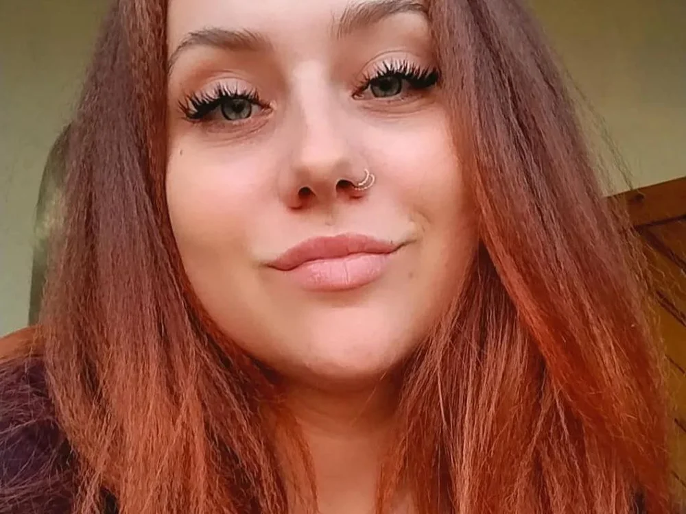 Zora_Davis' Offline XXX Chat