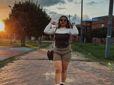 SOPHIIE_LUX_ profile