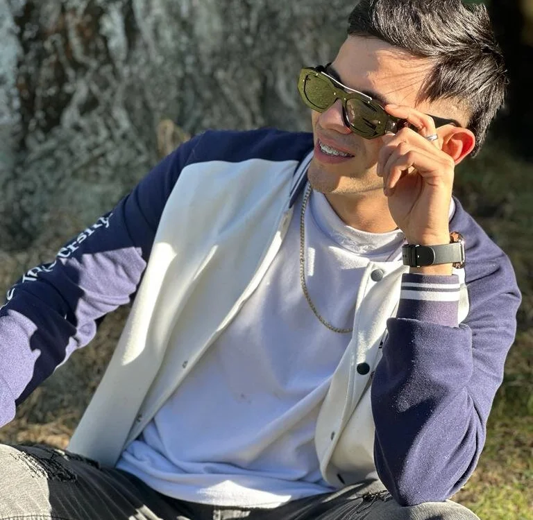 Phantom_Bigger1: συνομιλία ΧΧΧ εκτός σύνδεσης