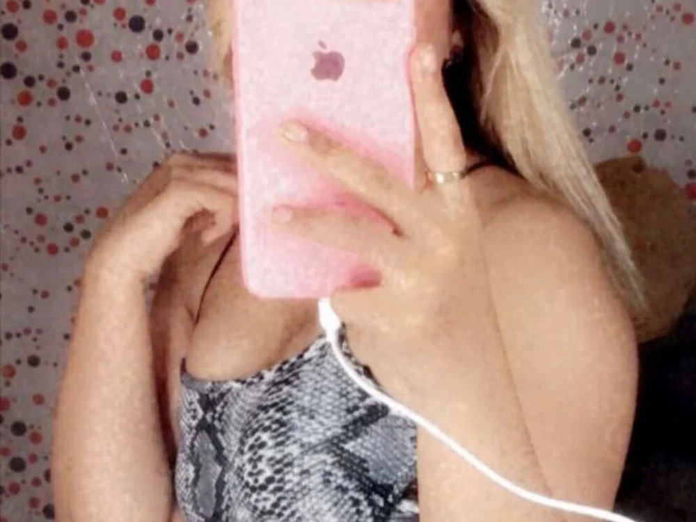 zahraaeee88's Offline XXX Chat