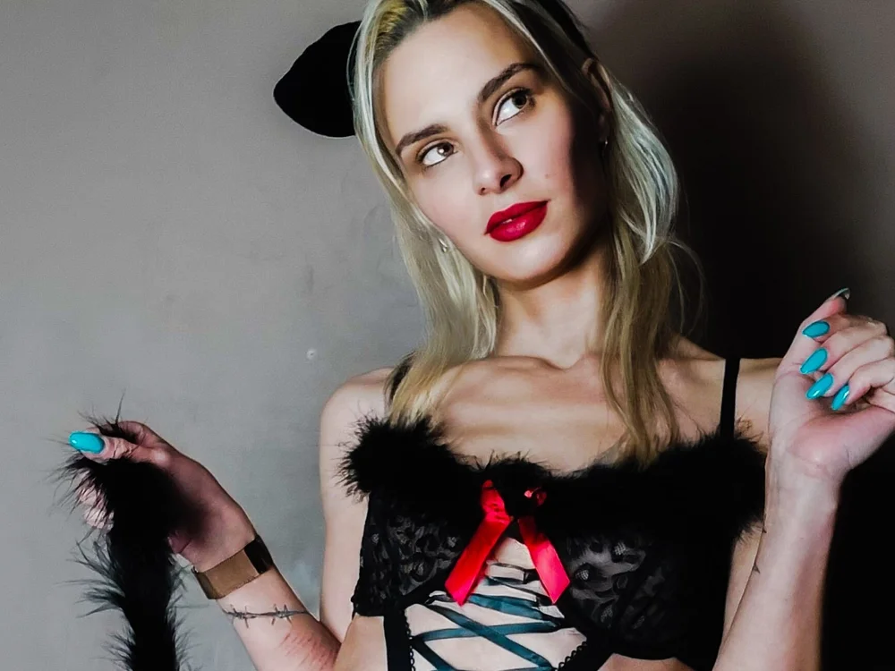 Christabela's Offline XXX Chat