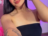 Lya_333 webcam model