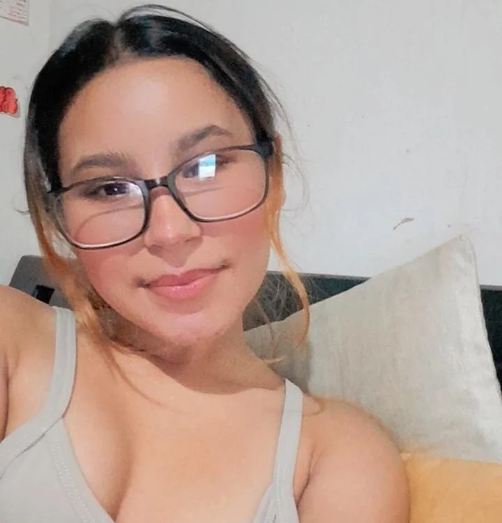 Thesexlife69's Offline Chat Room