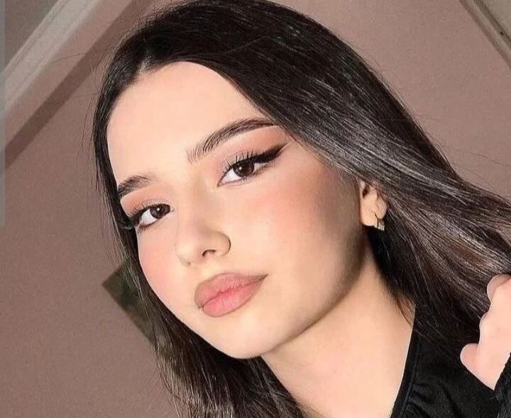 Queen_355: απευθείας συνομιλία ΧΧΧ