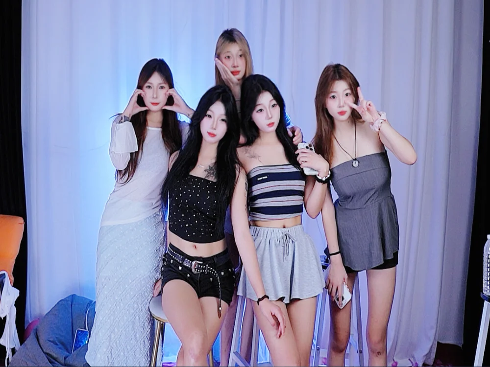 YC-18girls' Offline XXX Chat