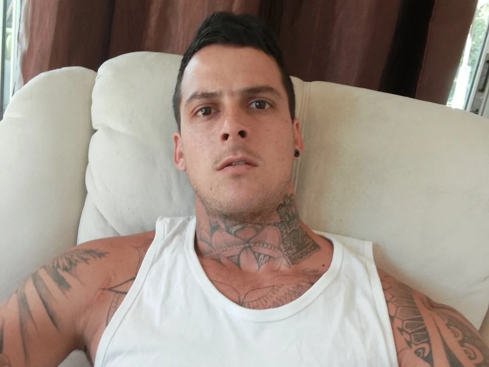 Badassporn's Offline XXX Chat