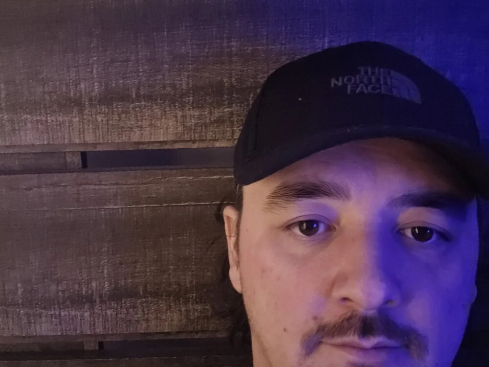 Billy_dee Offline XXX Chat