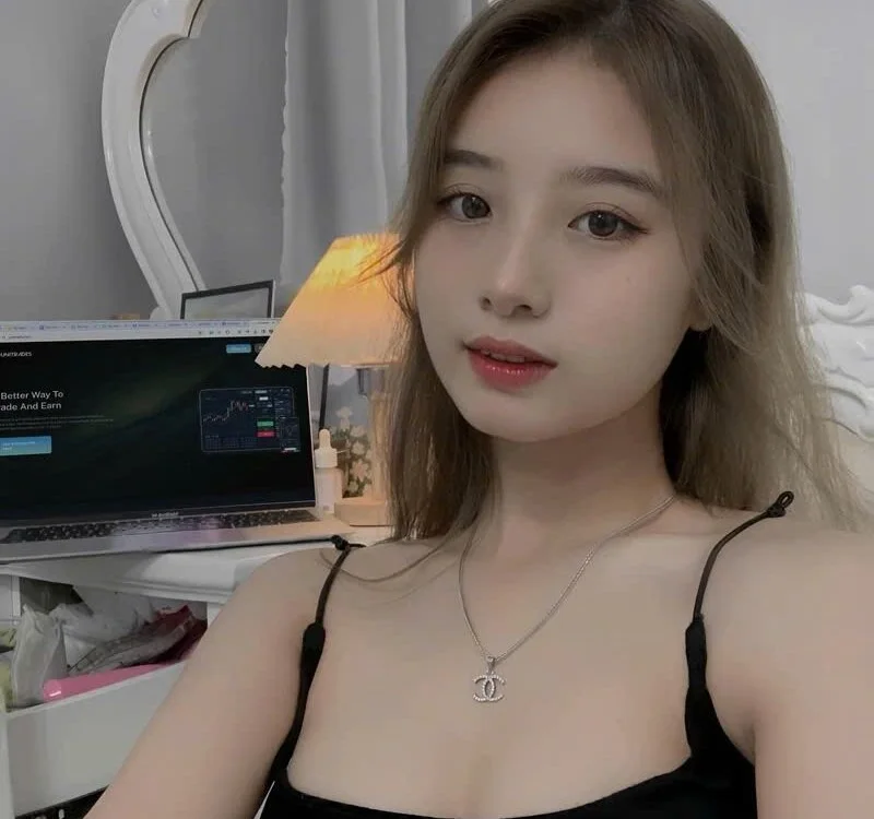 Squirrel-Pear offline XXX-chatje