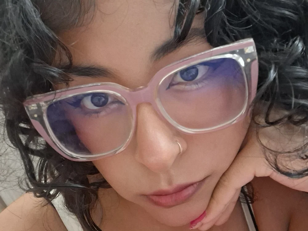 doll_mimin Offline XXX chat