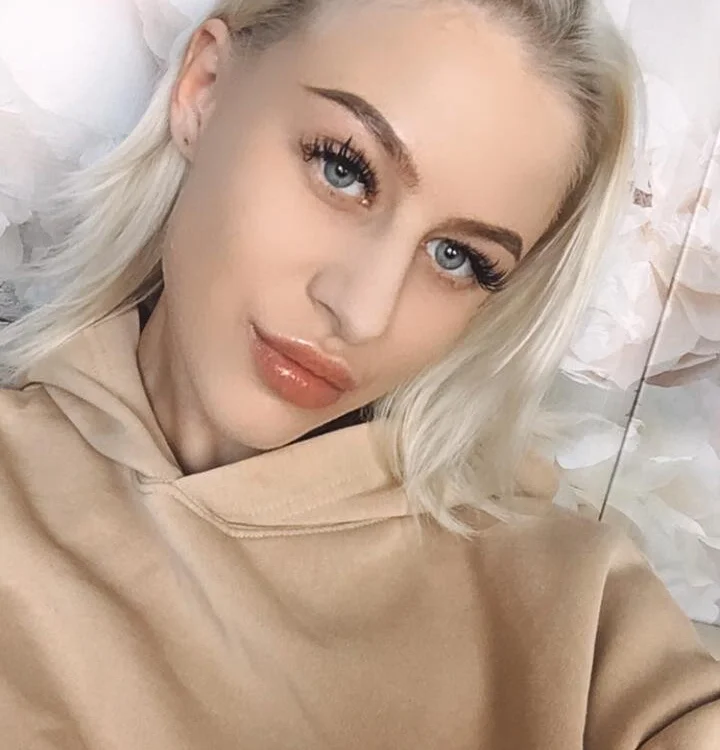 AlexaLiv's Offline XXX Chat