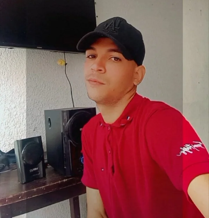 edio2829's Offline XXX Chat
