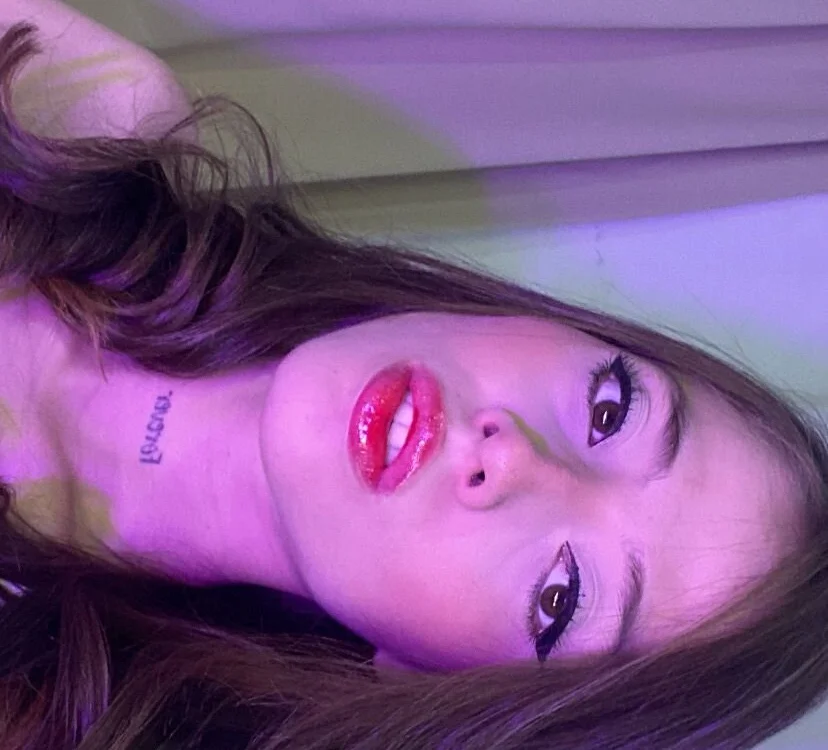 Offline XXX chat modela MiadelCastillo