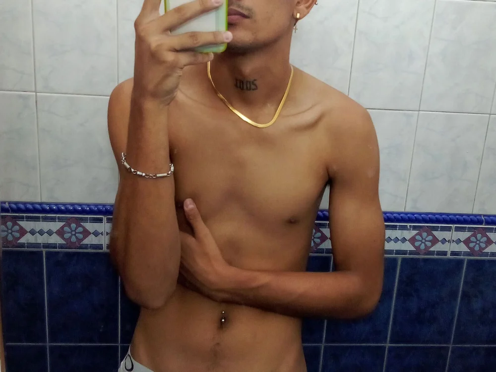 Robin_latino offline chatrum