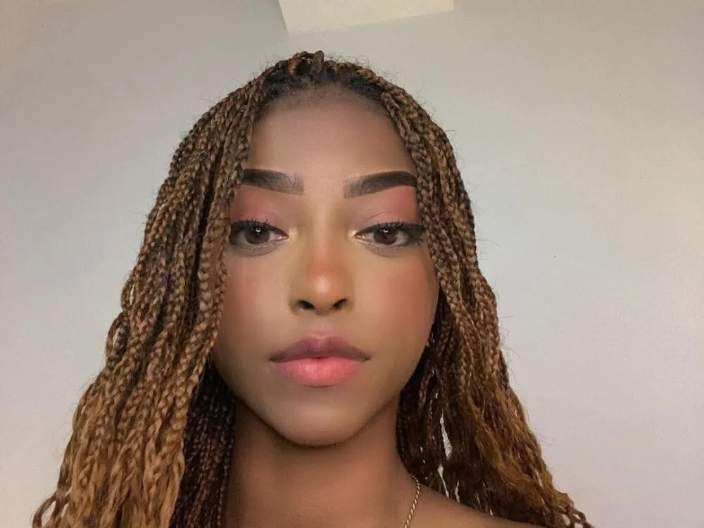 Nicolee_Wells offline XXX-chat