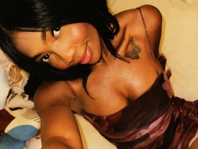Vane_Rossee on StripChat