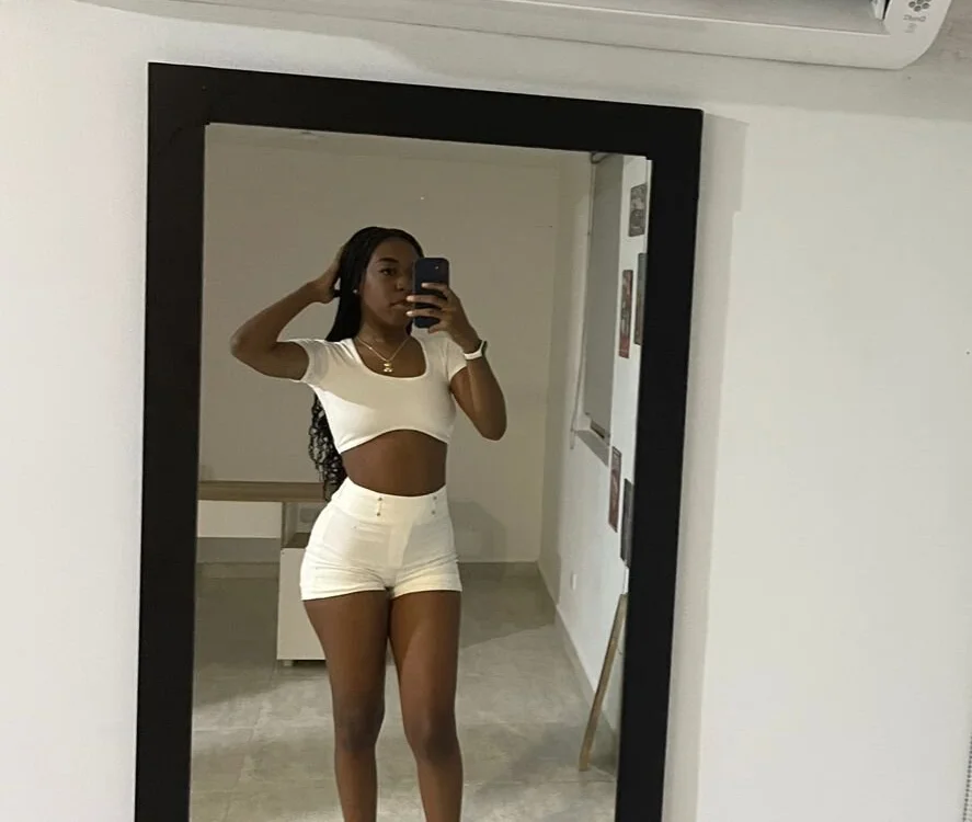 ZaraPrescott's Offline XXX Chat