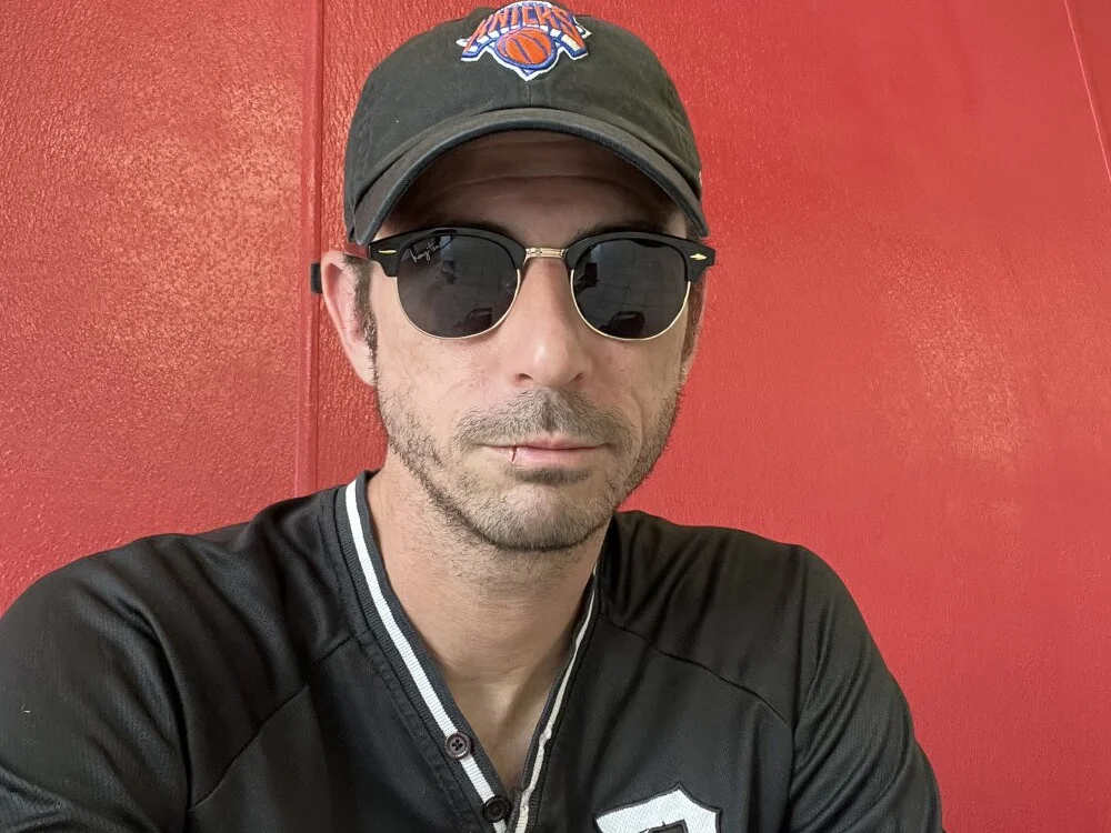 whiteboywmonstercock's Offline XXX Chat